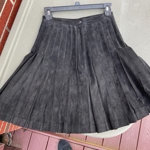 Black Suede leather miniskirt size 5/6 North Beach
